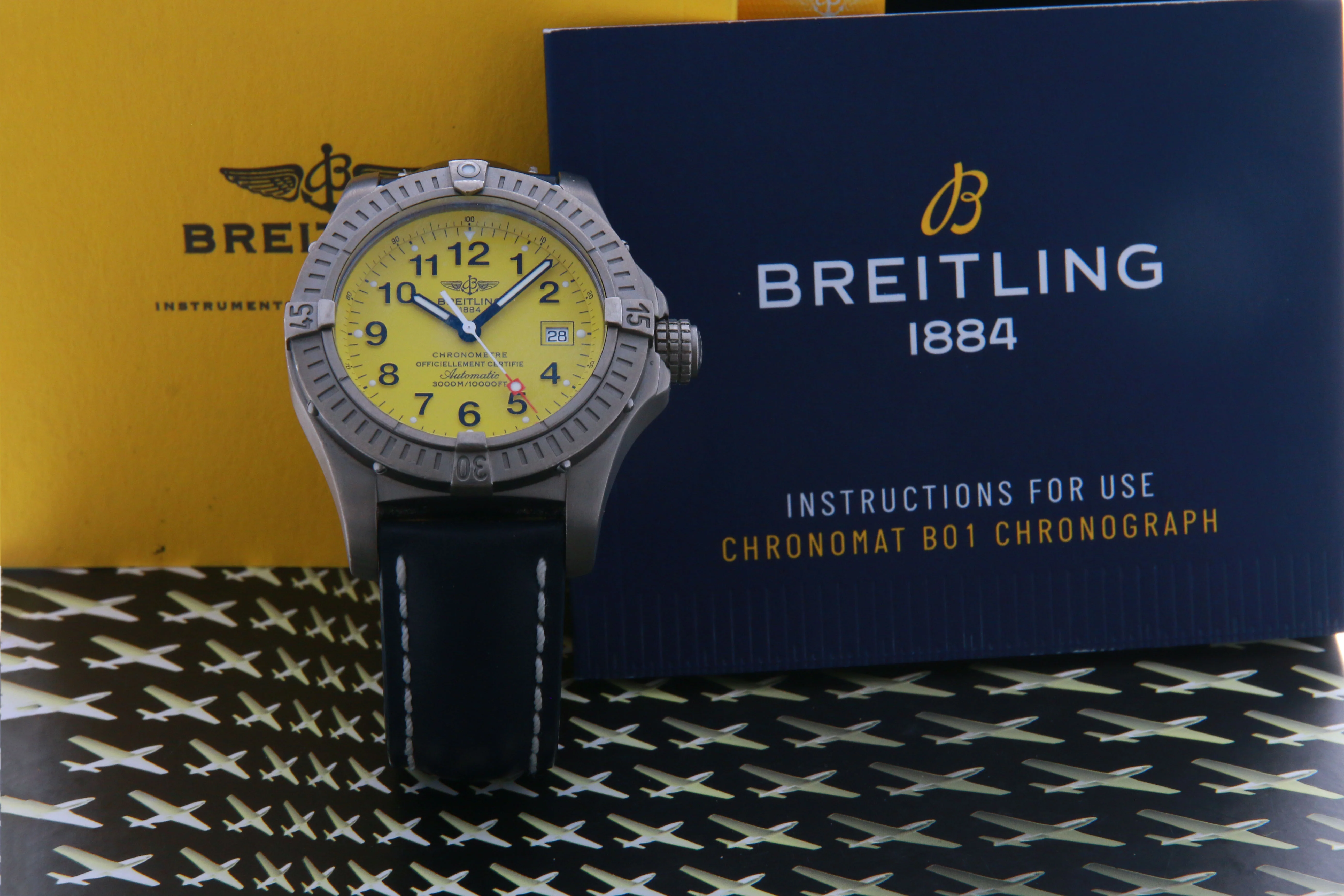 Breitling Titanium Avenger Seawolf 44 MM Automatic Watch Yellow Dial E17370 - Image 4